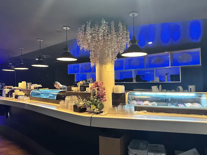 Blufish Sushi & Grill Picture 4