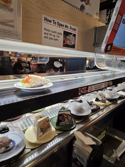 Kura Revolving Sushi Bar Picture 8