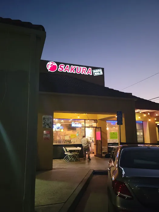 Sakura Sushi & Roll Picture 1