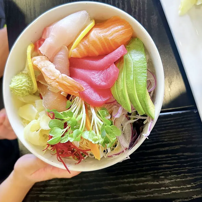 Giant Ramen & Sushi Picture 8