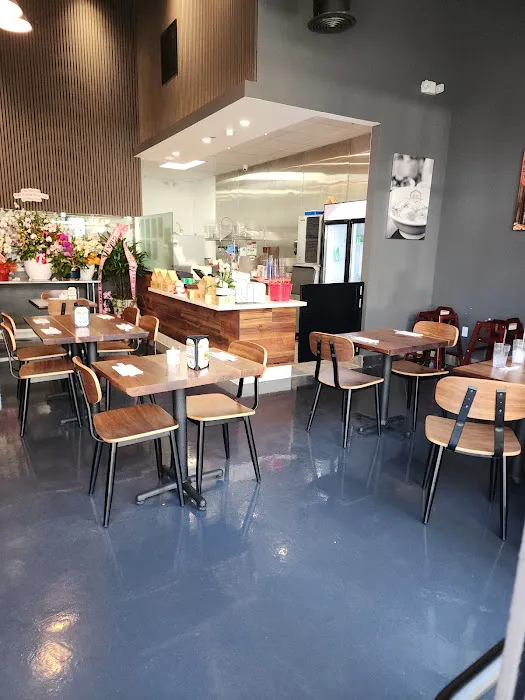 RAKKAN Ramen - Anaheim GardenWalk Picture 10