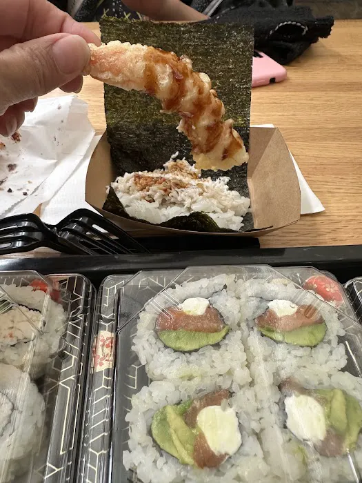 Zabon Ramen & Rolls Picture 10