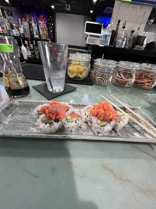 XOXO Sushi Lounge Picture 8