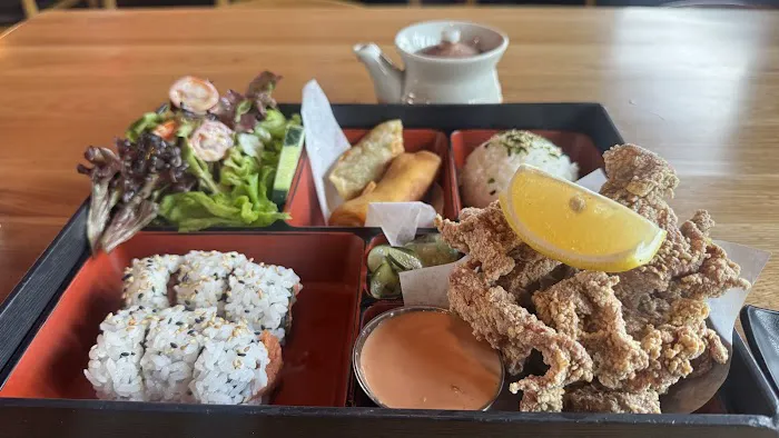 Oji Sushi & Sake Bar Picture 2