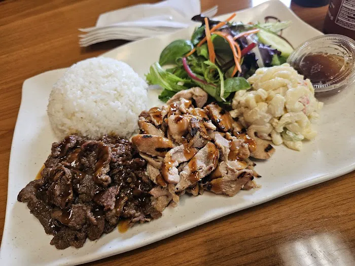 California Sushi & Teriyaki Picture 5