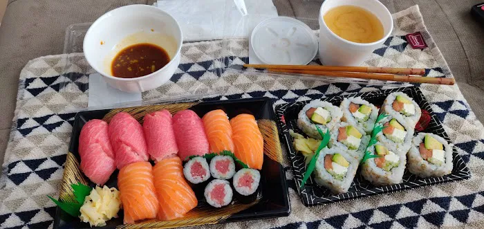 Little Tokyo Sushi Picture 5