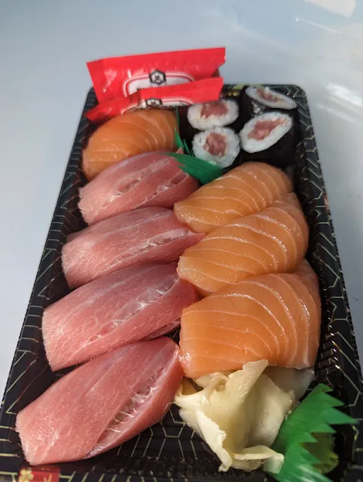 Little Tokyo Sushi Picture 3