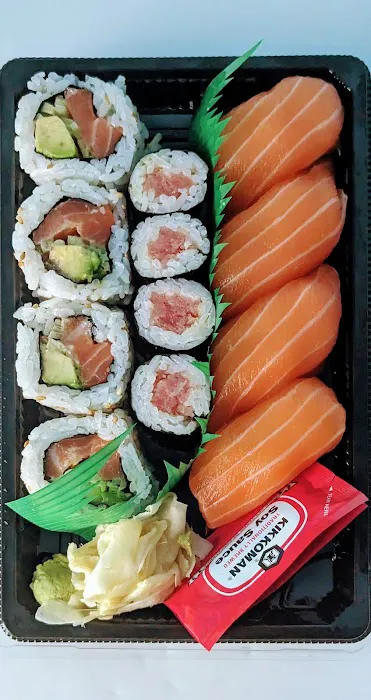 Little Tokyo Sushi Picture 1