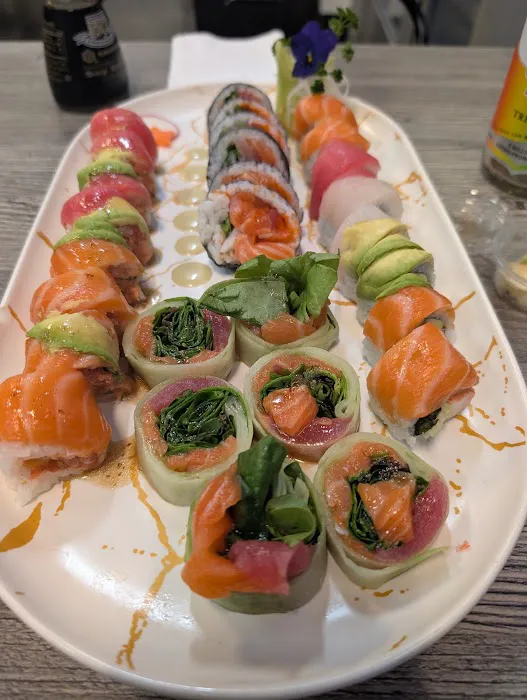 Momi Sushi Picture 1
