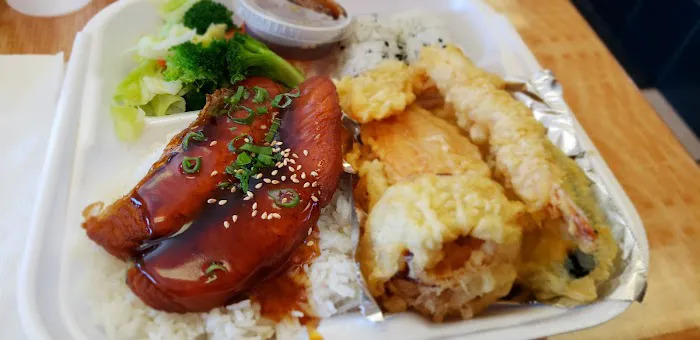 Raku Teriyaki and Sushi Roll Picture 8