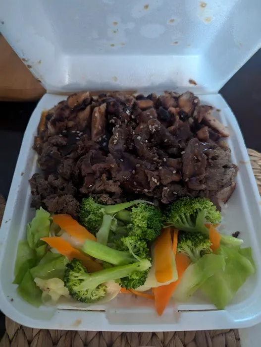 Raku Teriyaki and Sushi Roll Picture 3
