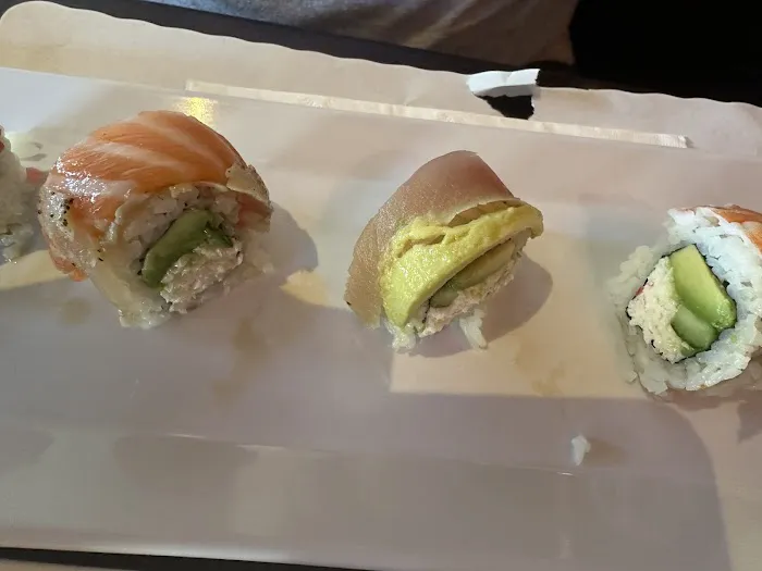 Joy Sushi Picture 4