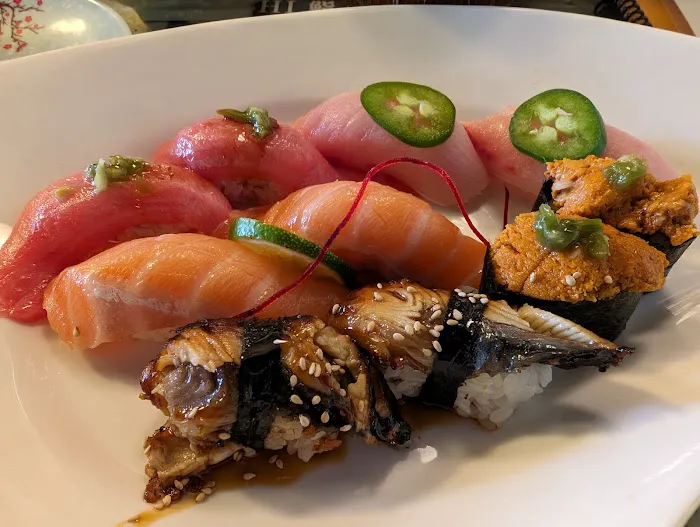 E Sushi Japanese Restaurant Picture 6