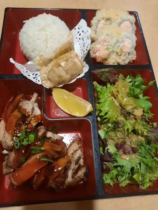santaanasushiroll Picture 2