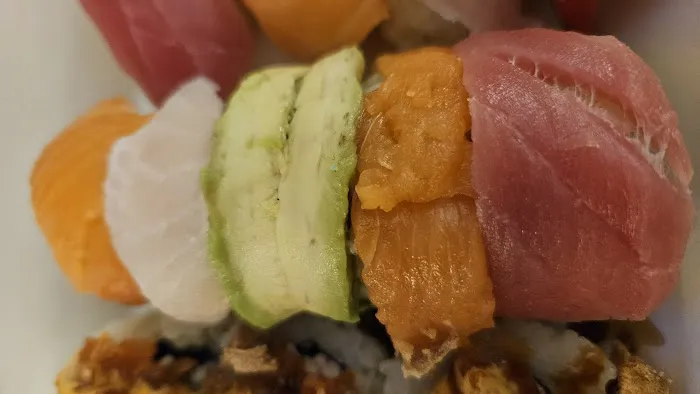 Royal San sushi Picture 1