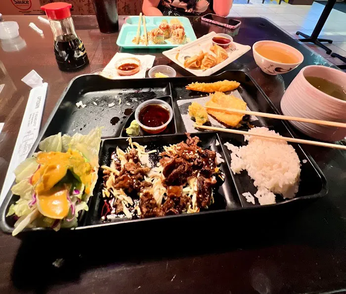 Maki Yaki Japanese Grill (Uptown) Picture 6