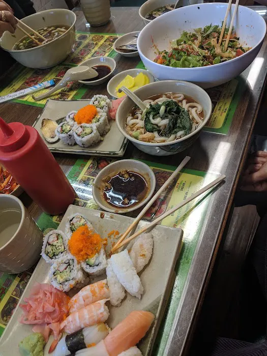 Yanusa Noodle & Sushi Picture 3