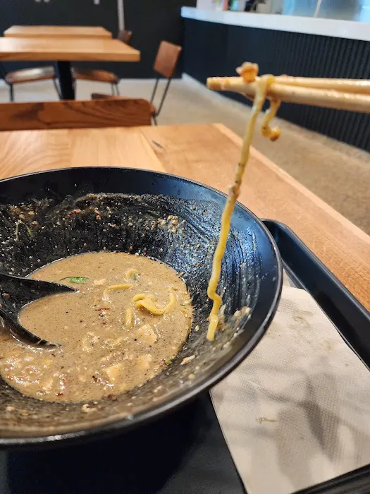 REDWHITE BONELESS RAMEN Picture 8