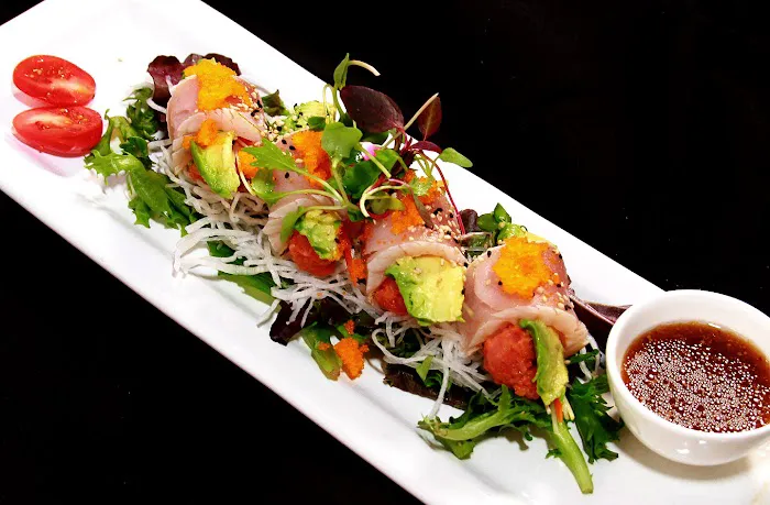 ROLL SPOT sushi & desserts Tokyo Haus Sushi & Grill Picture 8
