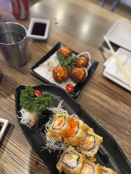 Raku Sushi & Teriyaki Picture 2