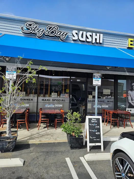 SkyBay Sushi Picture 3