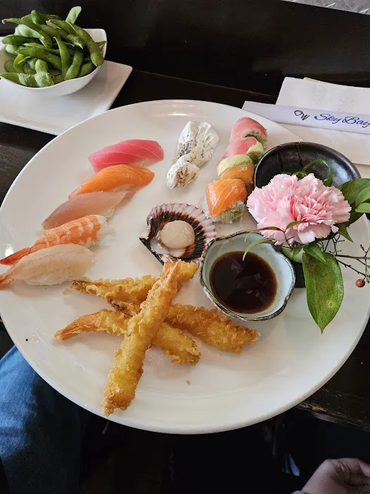 SkyBay Sushi Picture 7