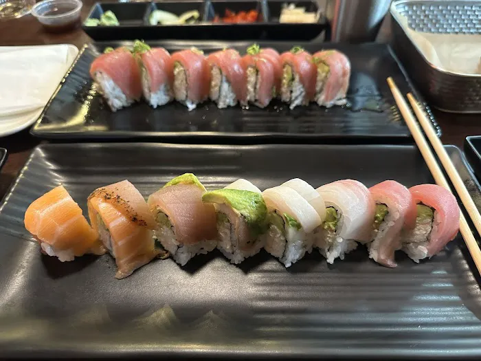 Sushi District Picture 6