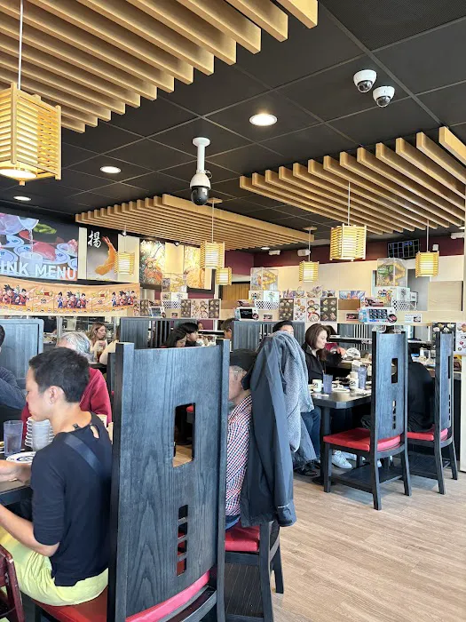 Kura Revolving Sushi Bar Picture 2