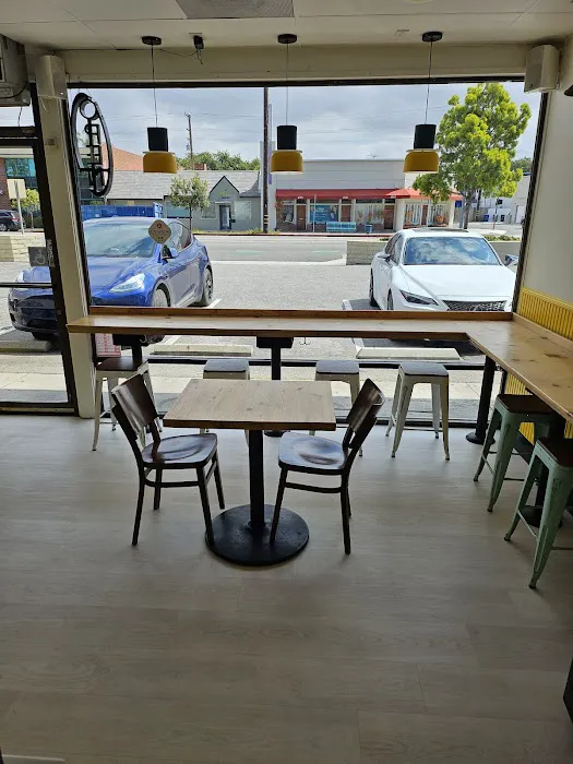 NISHI Poke & Ramen Bar (Culver City) Picture 3