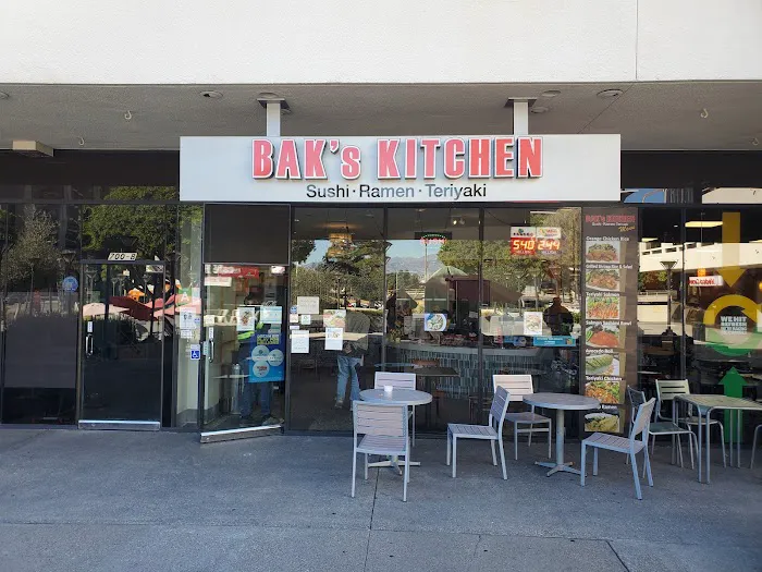 Bak's Kitchen Picture 1