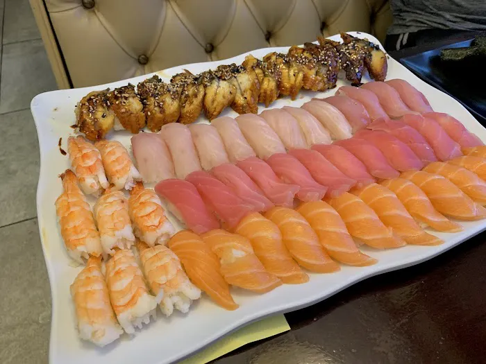 101 Sushi Roll and Grill Picture 2