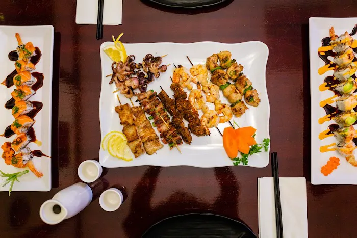 101 Sushi Roll and Grill Picture 7