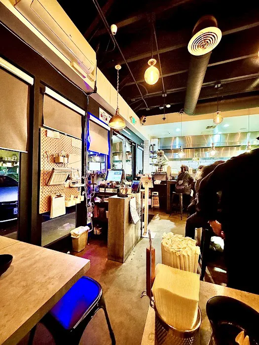 Slurpin' Ramen Bar - Costa Mesa Picture 10