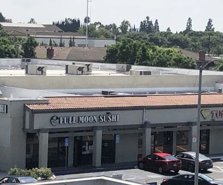 Full Moon Sushi