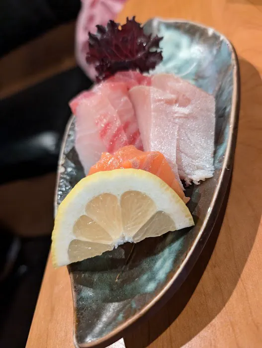Full Moon Sushi Picture 2
