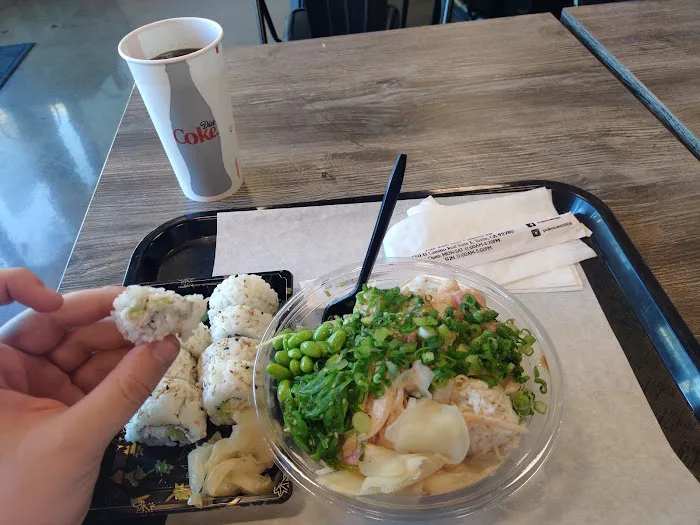 Poke Town Sushi + Seafood Picture 6