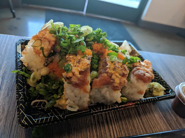 Poke Town Sushi + Seafood Picture 8
