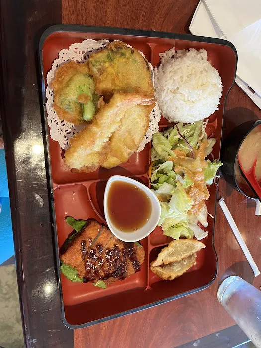 Sake Sushi & Grill Picture 5