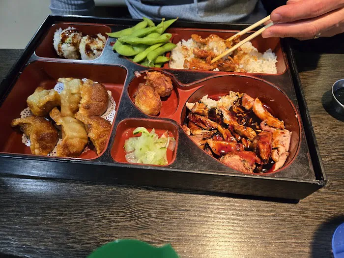 Ise Sushi Japanese Restaurant Picture 2