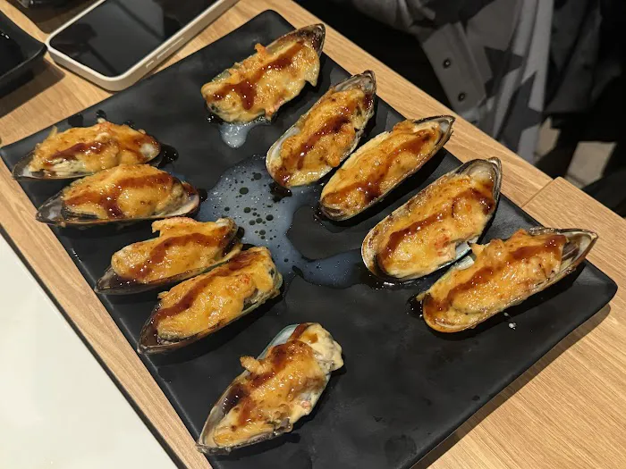 EAT'S AYCE SUSHI Picture 3