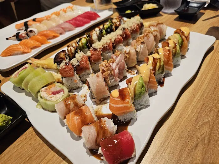 EAT'S AYCE SUSHI Picture 2