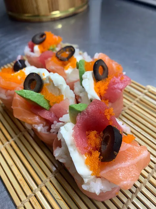 Sushi Rolland | Japanese Restaurant Picture 4