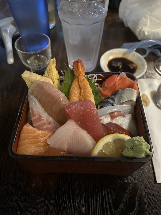 Sakura Japanese Restaurant & Sushi Bar Picture 4