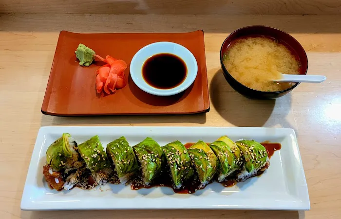 Sakura Japanese Restaurant & Sushi Bar Picture 3