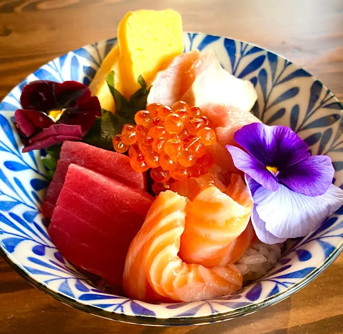 SALOON OSAKA Picture 6