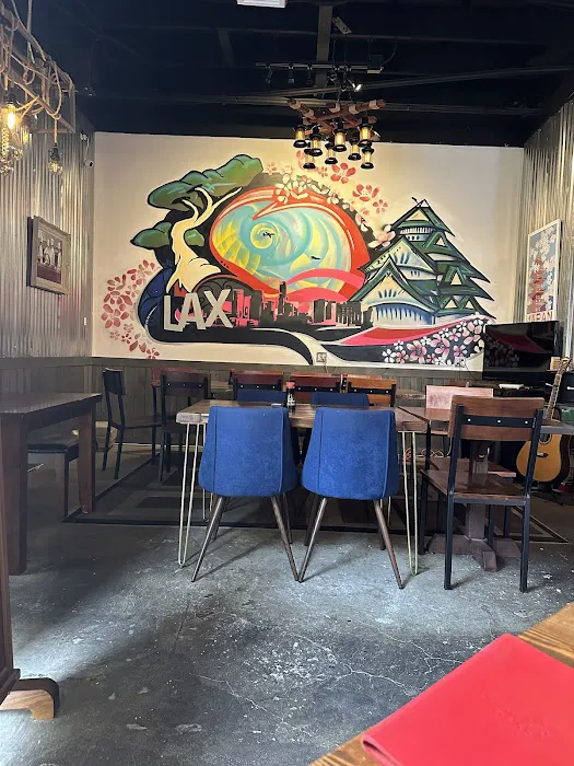 SALOON OSAKA Picture 2