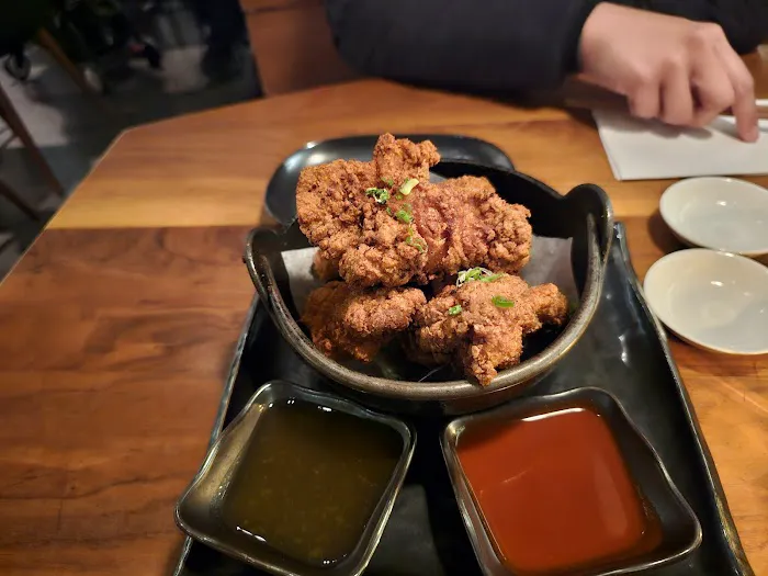 Blue Ribbon Sushi Bar & Grill Picture 2