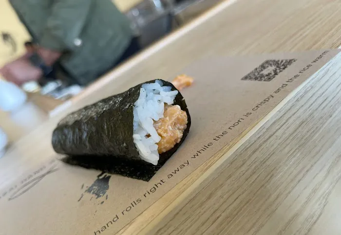 Azai Hand Roll Sushi Picture 5