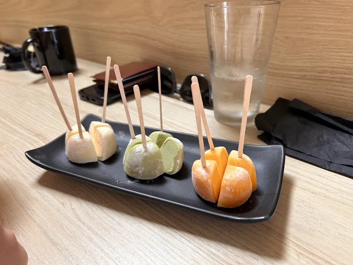 Azai Hand Roll Sushi Picture 4
