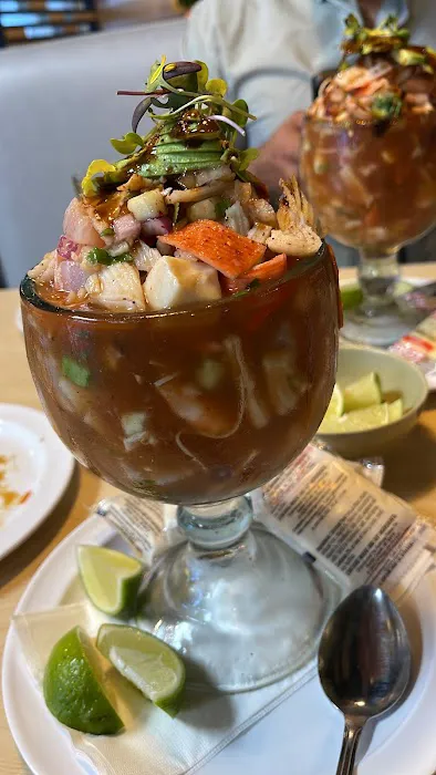El Sushi Loco Sushi & Mariscos La Puente Picture 3